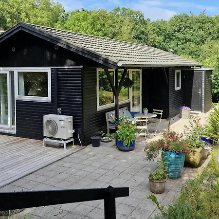 Дом отдыха Summer House In Skovgarde With Forest View