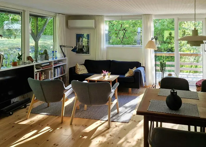 Summer House In Skovgarde With Forest View 펜션 *