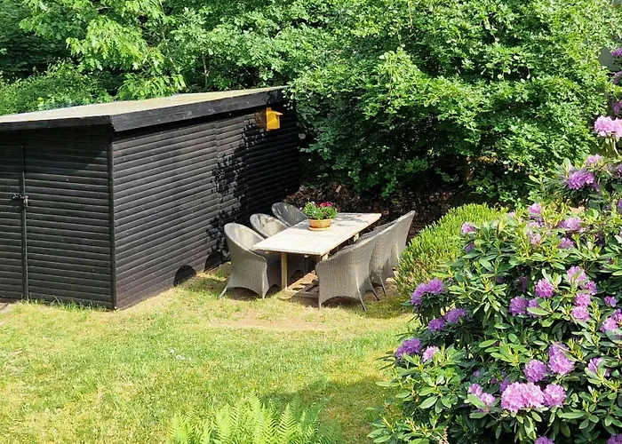 Summer House In Skovgarde With Forest View 펜션 *